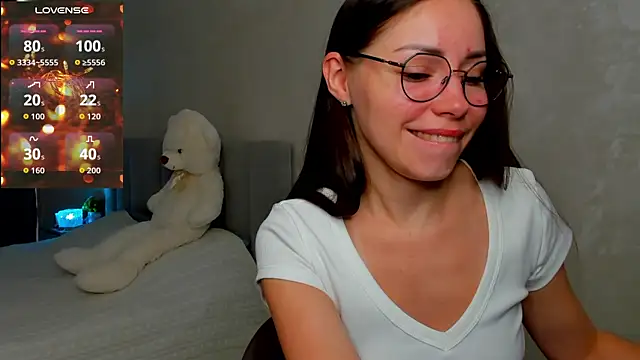 Snapshot of fun_nd_bun chatting on 07-17-26, 02:40 fun nd bun online show from 07-17-26, 02:40