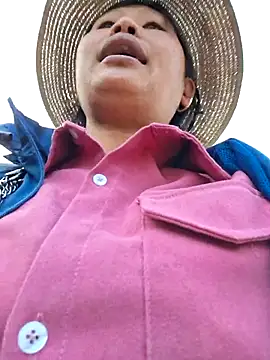 Snapshot of diamond-- chatting on 01-12-26, 09:36 diamond-- online show from 01-12-26, 09:36