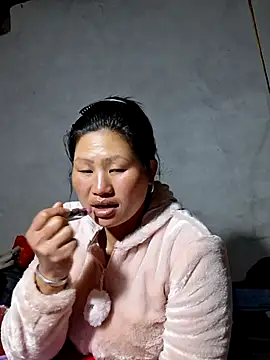 Snapshot of diamond-- chatting on 02-02-26, 12:37 diamond-- online show from 02-02-26, 12:37