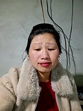 Snapshot of diamond-- chatting on 02-18-26, 12:50 diamond-- online show from 02-18-26, 12:50