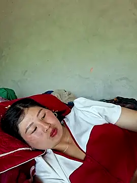 Snapshot of diamond-- chatting on 04-13-26, 03:56 diamond-- online show from 04-13-26, 03:56