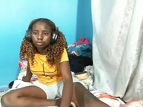 Snapshot of BlackPearl_19 chatting on 12-16-25, 01:27 BlackPearl 19 online show from 12-16-25, 01:27