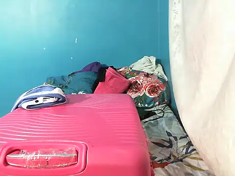 Snapshot of BlackPearl_19 chatting on 12-19-25, 06:20 BlackPearl 19 online show from 12-19-25, 06:20