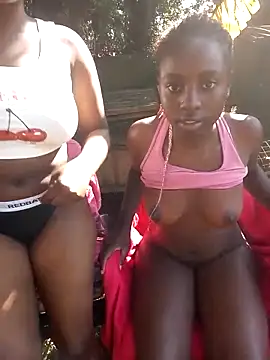 Snapshot of BlackPearl_19 chatting on 04-11-26, 07:45 BlackPearl 19 online show from 04-11-26, 07:45