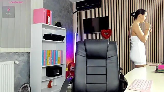 Snapshot of OfficeGirls chatting on 03-19-26, 06:34 OfficeGirls online show from 03-19-26, 06:34