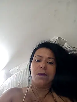 lucineia7 online show from 04-16-26, 08:04