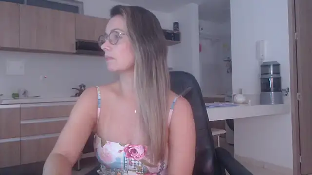 LovePaula online show from 03-22-26, 12:47