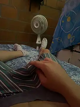 Snapshot of Dani-202p chatting on 12-22-25, 02:58 Dani-202p online show from 12-22-25, 02:58