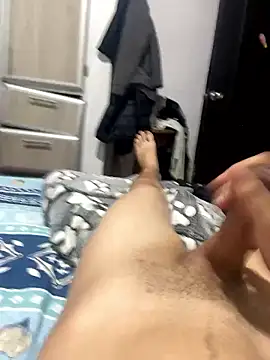 Snapshot of Dani-202p chatting on 01-11-26, 12:04 Dani-202p online show from 01-11-26, 12:04