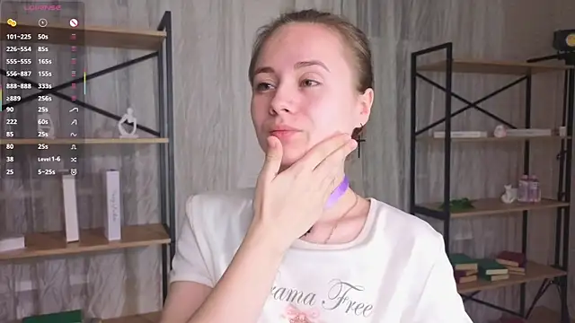 Snapshot of Crysta1Eva_ chatting on 04-17-26, 08:23 Crysta1Eva online show from 04-17-26, 08:23