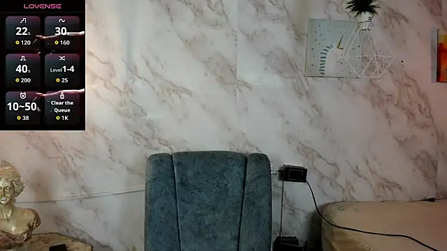 Lauren smiles online show from 03-29-26, 08:09