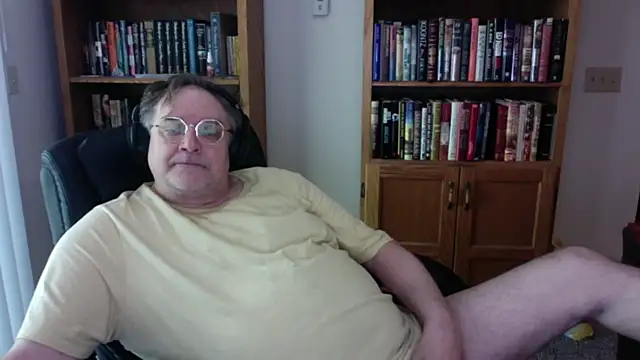 Snapshot of Vinyl22@xh chatting on 05-02-26, 07:52 Vinyl22xh online show from 05-02-26, 07:52