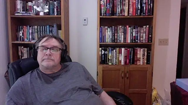Snapshot of Vinyl22@xh chatting on 05-05-26, 08:50 Vinyl22xh online show from 05-05-26, 08:50