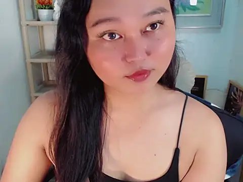 Eyes-on-me online show from 06-18-26, 06:57