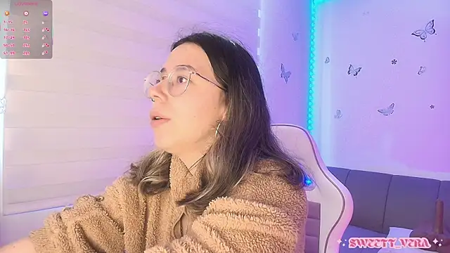 Snapshot of sweettvera chatting on 04-17-26, 01:36 sweettvera online show from 04-17-26, 01:36