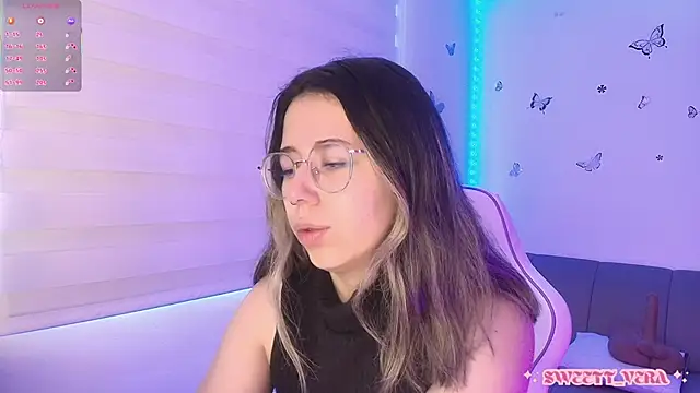 Snapshot of sweettvera chatting on 04-25-26, 01:14 sweettvera online show from 04-25-26, 01:14