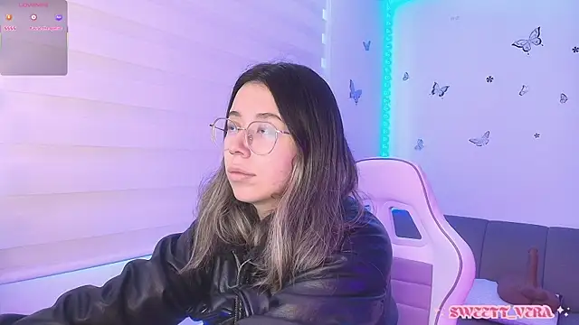Snapshot of sweettvera chatting on 04-27-26, 12:25 sweettvera online show from 04-27-26, 12:25