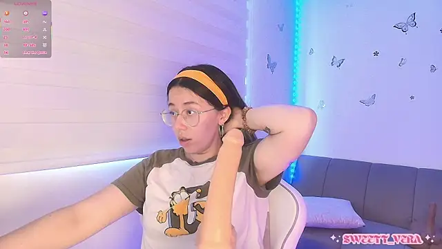 Snapshot of sweettvera chatting on 05-11-26, 02:45 sweettvera online show from 05-11-26, 02:45