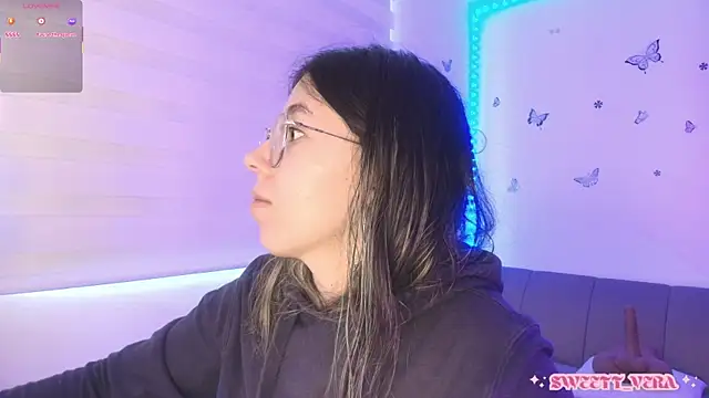 Snapshot of sweettvera chatting on 05-29-26, 01:20 sweettvera online show from 05-29-26, 01:20
