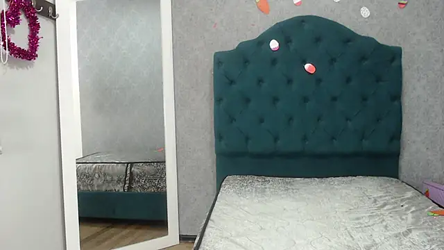 Snapshot of Vic_Taylor chatting on 04-04-26, 11:18 Vic Taylor online show from 04-04-26, 11:18