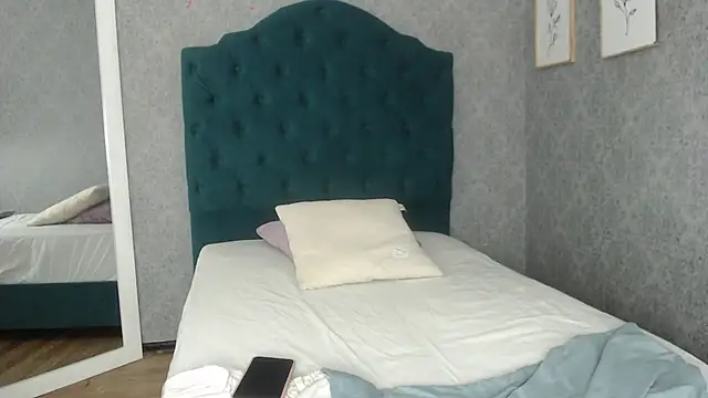 Snapshot of Vic_Taylor chatting on 04-08-26, 11:32 Vic Taylor online show from 04-08-26, 11:32