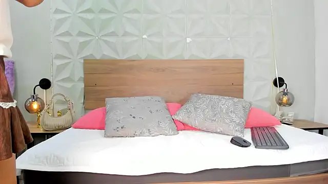 ValeryTrans  online show from 07-03-26, 01:28