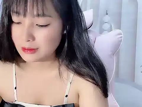 Snapshot of Lie_liee chatting on 07-16-26, 12:38 Lie liee online show from 07-16-26, 12:38