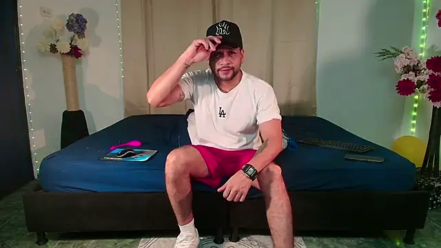 LucasGaeel online show from 04-10-26, 12:49