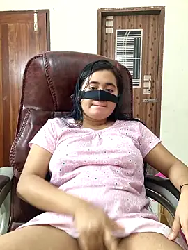 Love Queen11 online show from 04-10-26, 08:52