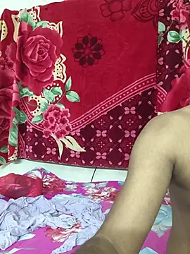 Snapshot of Love_Queen11 chatting on 07-15-26, 04:45 Love Queen11 online show from 07-15-26, 04:45