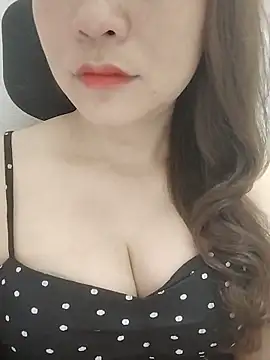 Girl Shy2000 online show from 05-16-26, 12:37