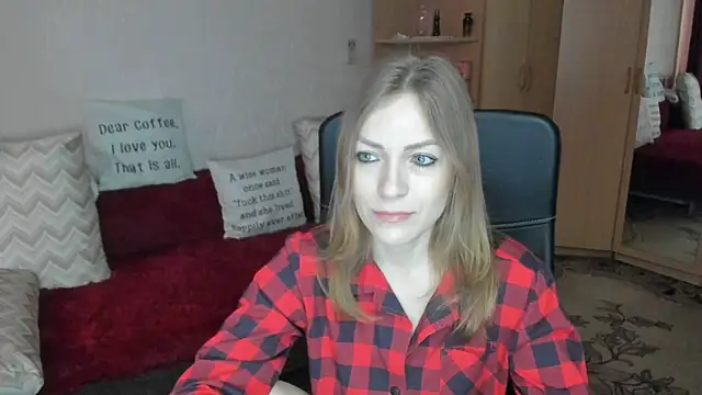 Snapshot of Tiffany_Bates chatting on 04-23-26, 09:08 Tiffany Bates online show from 04-23-26, 09:08