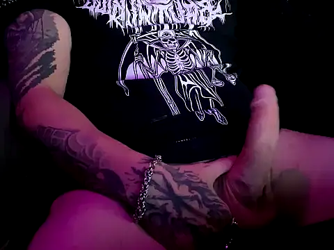 Snapshot of Sinner___ chatting on 09-30-25, 10:59 Sinner online show from 09-30-25, 10:59