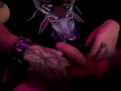 Snapshot of Sinner___ chatting on 10-25-25, 12:40 Sinner online show from 10-25-25, 12:40