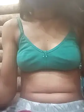 Snapshot of beautiful_jiya chatting on 02-18-26, 06:37 beautiful jiya online show from 02-18-26, 06:37