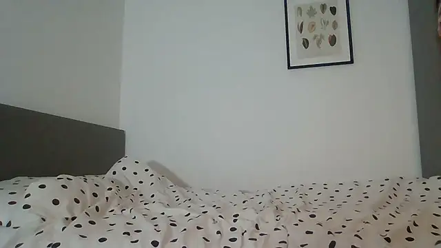 Snapshot of lunaeclipse12 chatting on 01-13-26, 12:16 lunaeclipse12 online show from 01-13-26, 12:16