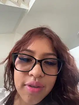 Snapshot of Mia_Valmont chatting on 12-22-25, 09:01 Mia Valmont online show from 12-22-25, 09:01