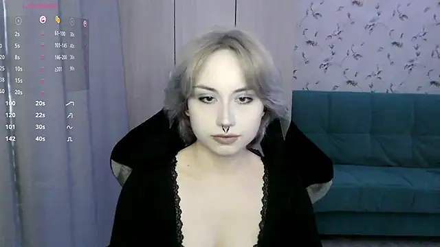 Snapshot of LeisaHopperstad chatting on 06-03-26, 01:25 LeisaHopperstad online show from 06-03-26, 01:25