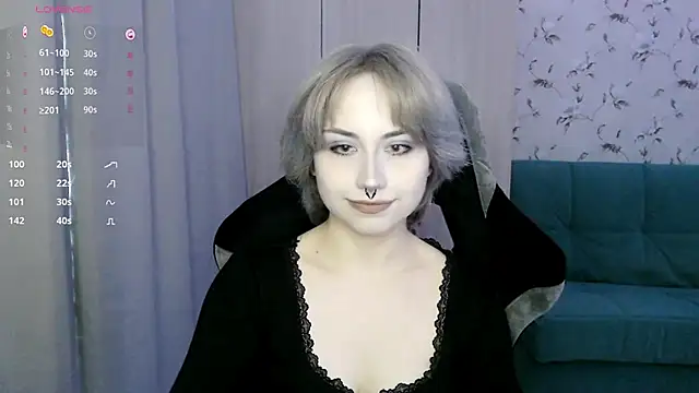 Snapshot of LeisaHopperstad chatting on 06-03-26, 02:33 LeisaHopperstad online show from 06-03-26, 02:33