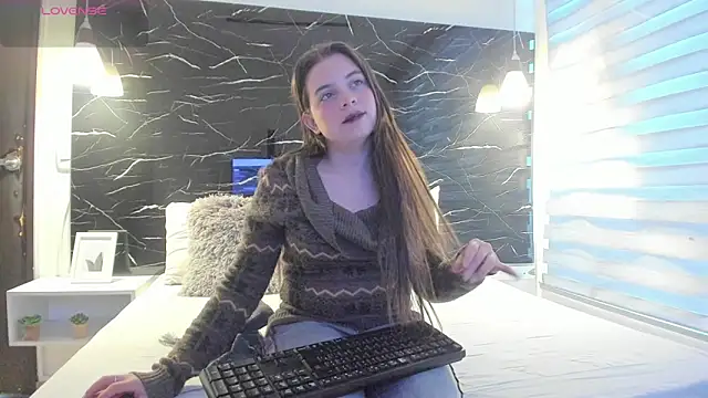 ZOE LE online show from 02-07-26, 11:36