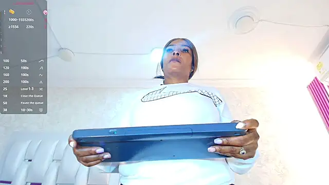 Layla lell online show from 02-23-26, 01:08