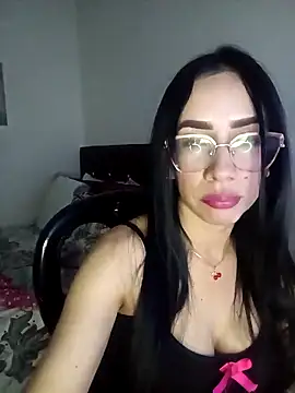 YaraDuartee online show from 04-10-26, 01:11