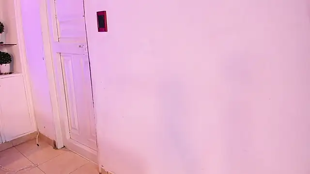 Caroline Millerr online show from 02-06-26, 07:39