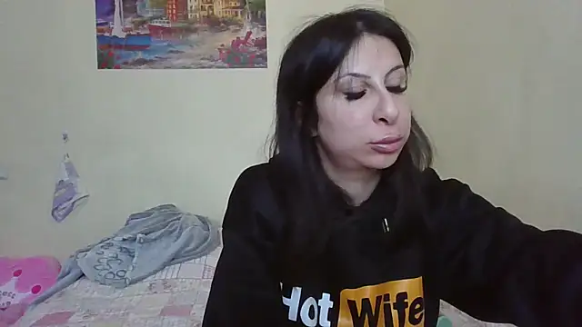 Snapshot of QueenMomyS chatting on 04-12-26, 07:08 QueenMomyS online show from 04-12-26, 07:08