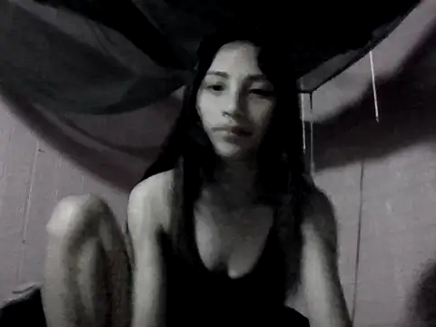 Snapshot of July_sexy69 chatting on 05-21-26, 01:45 July sexy69 online show from 05-21-26, 01:45