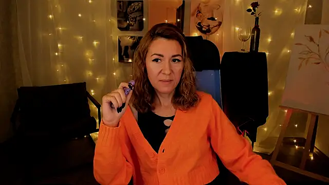 Snapshot of DonnaSmitth chatting on 10-31-25, 03:24 DonnaSmitth online show from 10-31-25, 03:24