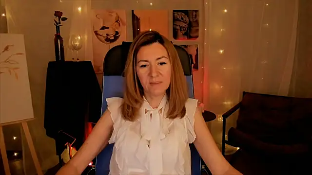 Snapshot of DonnaSmitth chatting on 12-01-25, 12:43 DonnaSmitth online show from 12-01-25, 12:43