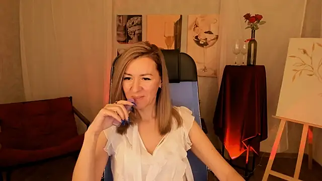 Snapshot of DonnaSmitth chatting on 12-17-25, 03:51 DonnaSmitth online show from 12-17-25, 03:51