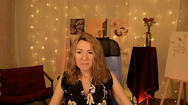 Snapshot of DonnaSmitth chatting on 12-18-25, 03:29 DonnaSmitth online show from 12-18-25, 03:29