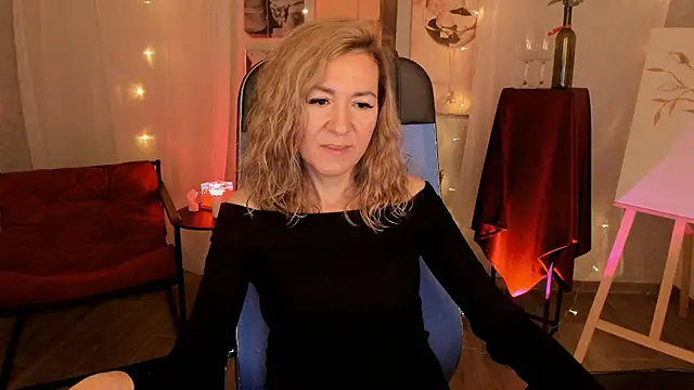 Snapshot of DonnaSmitth chatting on 12-22-25, 06:16 DonnaSmitth online show from 12-22-25, 06:16